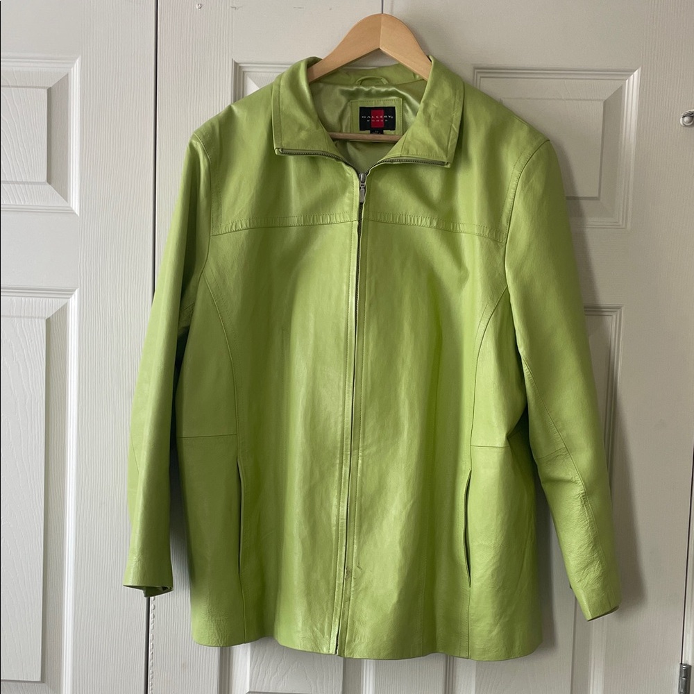 Gallery women’s Light Green Leather Jacket - Picture 4 of 5